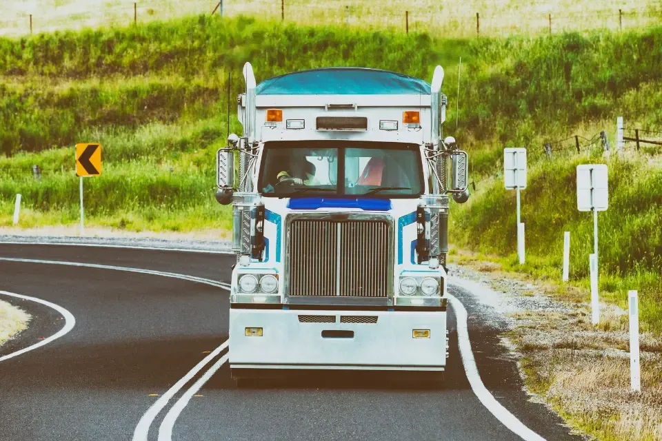 Truck Driver Management Software: How it Enhances Fleet Efficiency